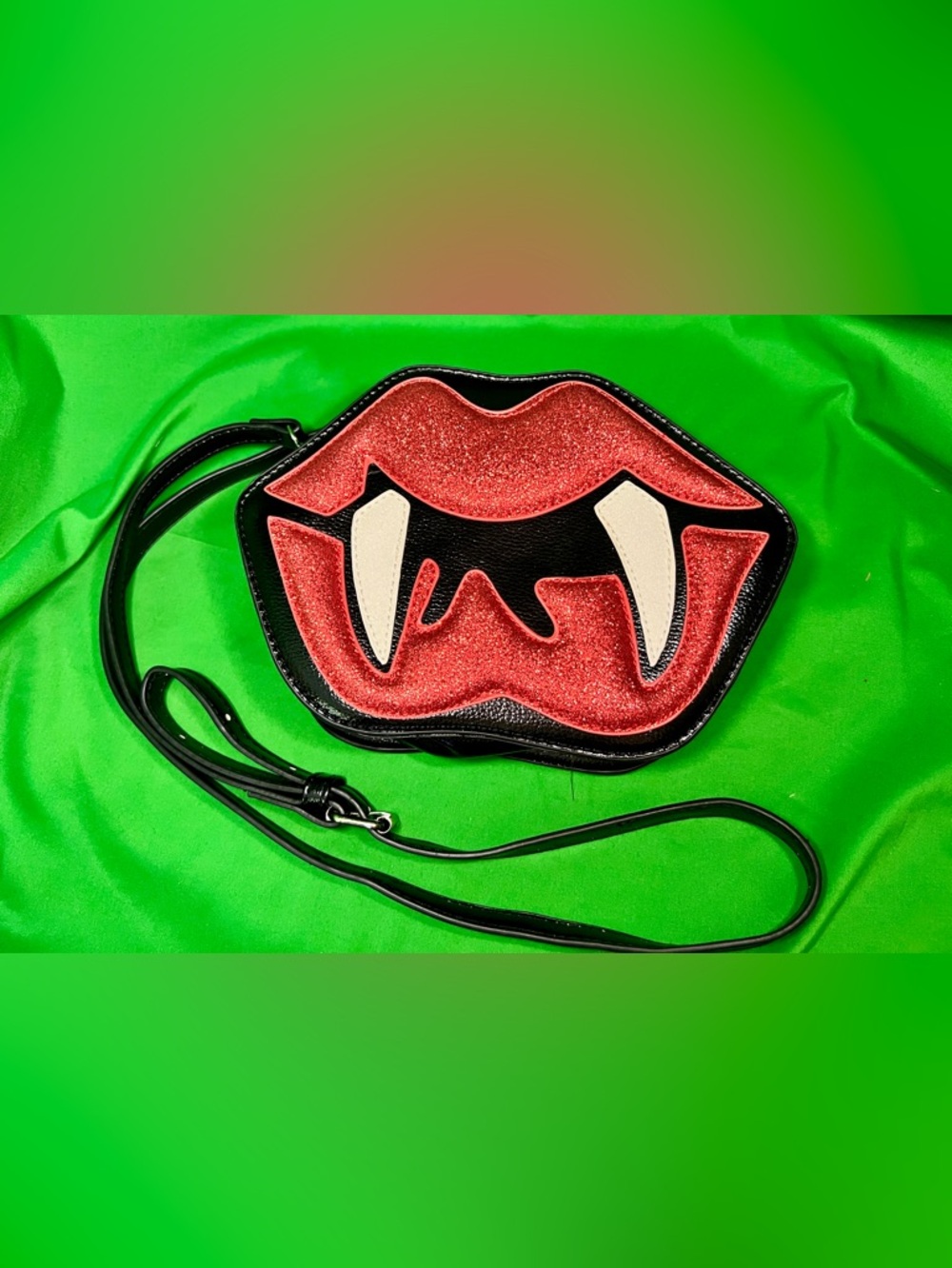 Red Vampire Lips Crossbody Bag - Women's Novelty Purse